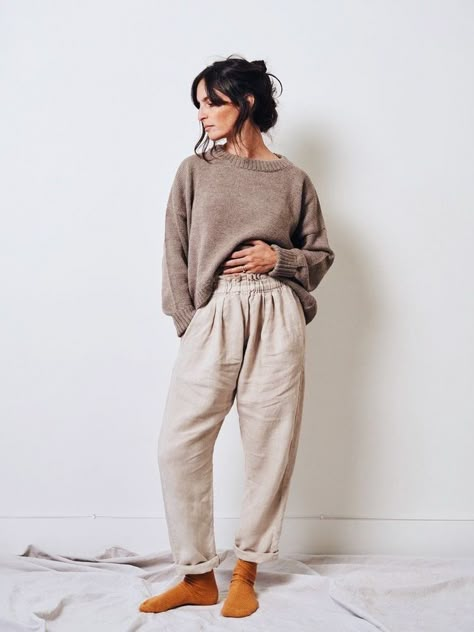 Comfy Spring Outfits, Linen Pants Outfit, Everyday Pants, Swimsuit With Shorts, Linen Fashion, Pants Women Fashion, Fashion Bottoms, Looks Street Style, Estilo Boho