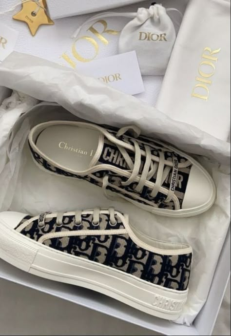 Dior Sneakers, Dr Shoes, Pretty Shoes Sneakers, Shoes Heels Classy, Hype Shoes, Girly Shoes, Aesthetic Shoes, Swag Shoes, Dior Shoes