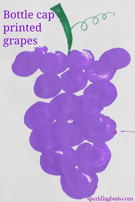 This easy fruit painting idea is about creating a bunch of grapes using water bottle lid and washable tempera paint. A perfect spring craft for preschoolers! Easy Fruit Painting, Grape Craft, Kids Veggies, Vegetable Crafts, Spring Crafts Preschool, Grape Painting, Fruit Crafts, Food Activities, Toddler Arts And Crafts