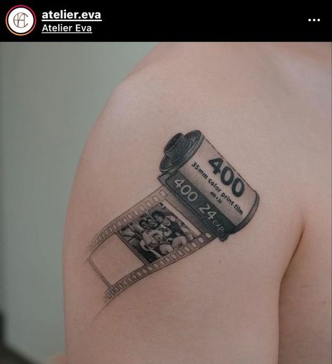 Camera Film Tattoo, Realistic Tattoo Ideas, Pop Culture Tattoos, Square Tattoo, Culture Tattoos, Camera Tattoo, Tattoo Photography, Tattoo Old School, Film Roll