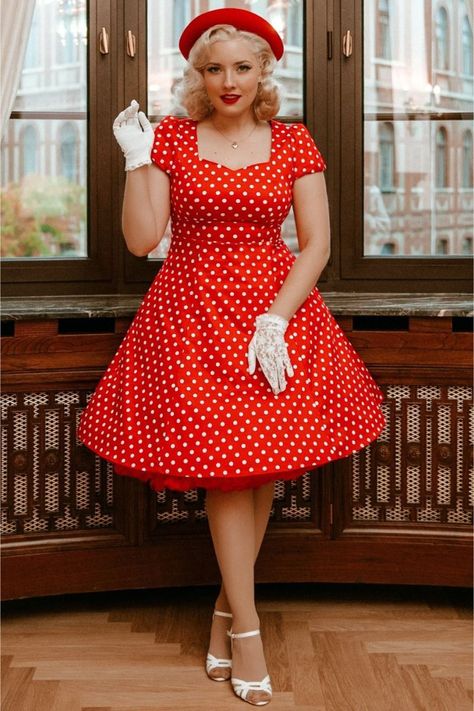 Women's Fashion 50s Style, Retro Classic Outfit, Retro 1950s Fashion, Vintage Aesthetic Outfits 50s, Dti 1950s Outfit Theme, 1950s Fashion Dress To Impress, Dress To Impress Theme Retro Style, Red Polka Dot Dress Outfit, Motown Aesthetic