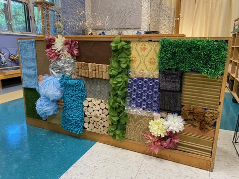 Outstanding Nursery Environment, Preschool Entrance Decor, Reggio Wall Decor, Reggio Wall Displays, Nature Based Infant Classroom, Sensory Area Ideas, Reggio Inspired Classrooms Decor, Small Play Corner Ideas, Reggio Inspired Infant Classroom