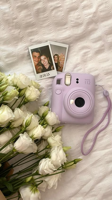 Instant Camera Photo Ideas, Instant Camera Aesthetic, Fiji Camera, Instax Photos Ideas, Polaroid Camera Aesthetic, Polaroid Camera Ideas, Polaroid Camera Instax, Insta Camera, Purple Camera