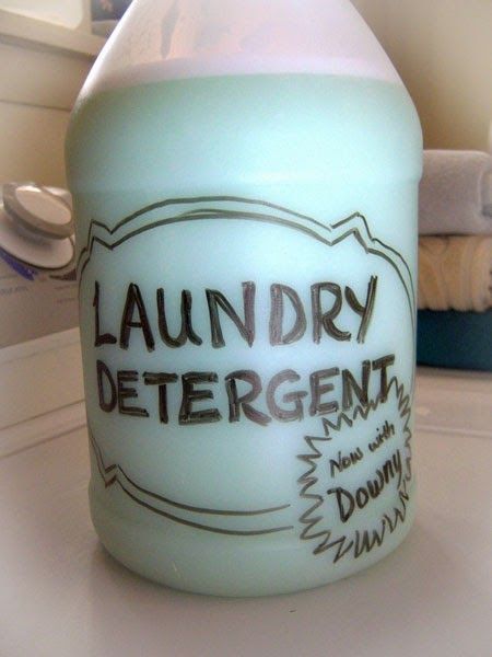 Diy Laundry Detergent Liquid, Homemade Laundry Soap Liquid, Homemade Liquid Laundry Detergent, Homemade Laundry Detergent Liquid, Laundry Soap Recipe, Diy Detergent, Homemade Laundry Detergent Recipes, Diy Laundry Soap, Homemade Detergent