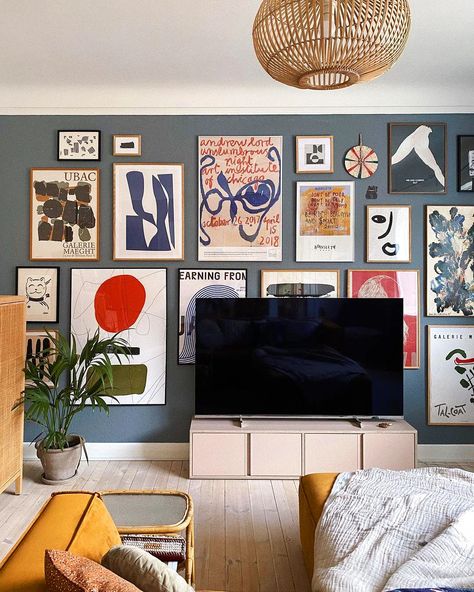 You want your TV to blend in, not stand out. TV wall ideas will help you to create a space that is both functional and aesthetically pleasing Tv Gallery Wall, Gallery Wall Living Room, Tv Wall Decor, Ideas Hogar, Lounge Design, Scandinavian Home, A Living Room, Tv Room, Living Room Inspiration