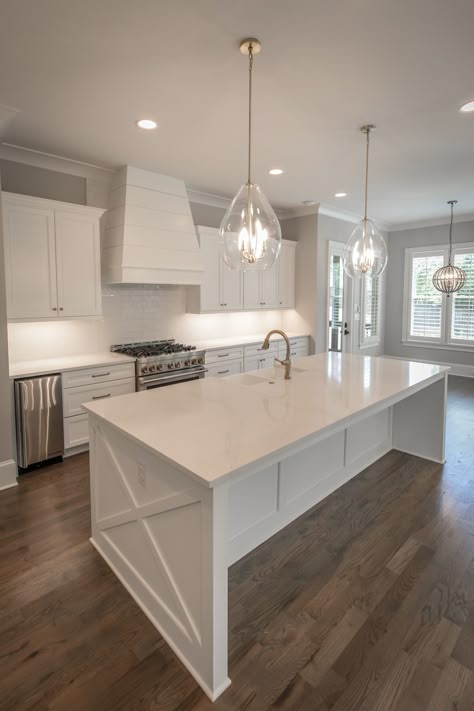 Pristine white kitchen with brass hardware and finishes Modern Kitchen Design White Shaker Cabinets, Kitchen Small White Cabinets, Kitchen Interior Gold And White, White Countertops White Cabinets Kitchen, Farmhouse Kitchen Island White, White Kitchen Gold Hardware Stainless Steel Appliances, All White Shaker Kitchen, Brass Hardware On White Cabinets, White And Good Kitchen