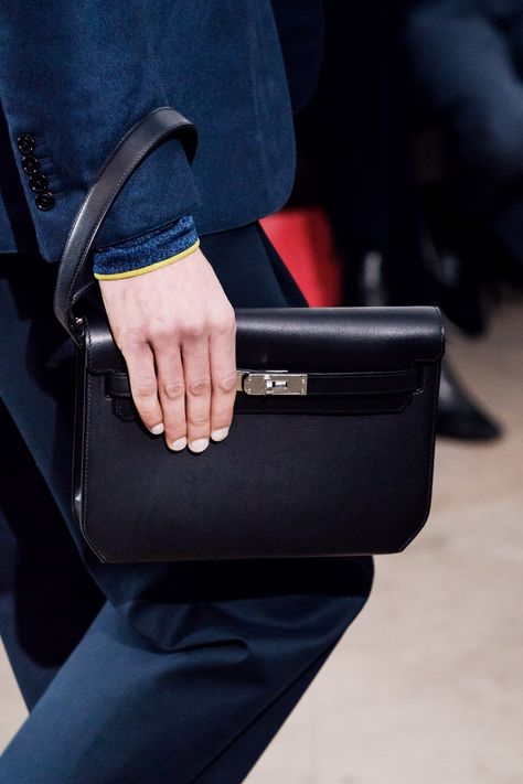 Hermès Fall 2019 Menswear Collection | Vogue Hermes Men Bag, Hermes Clutch, Mens Pouch, Leather Work Bag, Expensive Bag, Leather Supplies, Perfect Handbag, Hermes Men, Mens Luxury Fashion