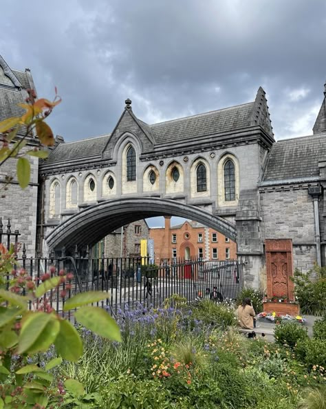 Christ Church Cathedral Dublin #DublinGems #HistoryAlive Christ Church Cathedral Dublin, Trinity Dublin Aesthetic, Londonderry Ireland, Trinity Dublin, Dublin Ireland Aesthetic, Dublin Summer, Abroad Vision Board, Dublin Aesthetic, Dublin Ireland Photography