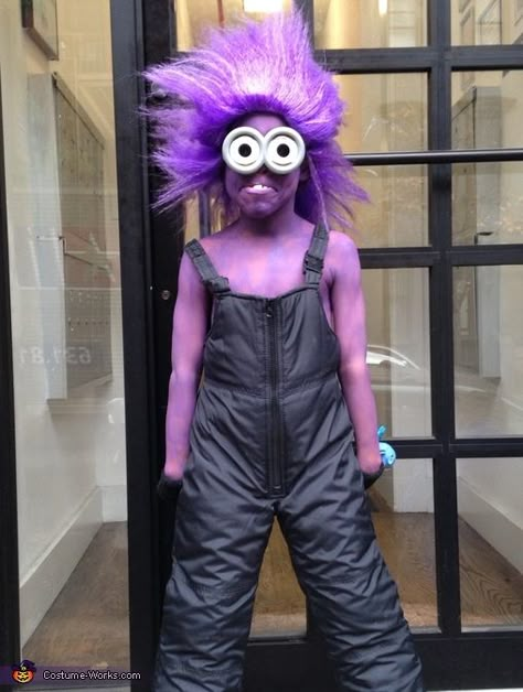 Evil Minion Costume Diy, Purple Minion Makeup, Purple Minion Costume Diy Women, Purple Costume Ideas, Minions Names, Purple Minion Halloween Costume, Evil Minion Costume, Misunderstood Outfit, Minions Fancy Dress