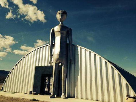 A giant aluminum alien guards the Alien Research Center, a tourist attraction at the southern end of Nevada’s Highway 375, which the state has officially branded the Extraterrestrial Highway. Extraterrestrial Highway, World Wonders, Research Center, 50 States, Empire State Building, Tourist Attraction, Sacramento, Us Travel, Beautiful Destinations