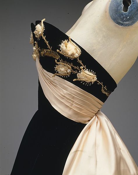 Lesage Embroidery, Jacques Fath, Kampot, Fashion 1950s, Vintage Gowns, Couture Details, فستان سهرة, Vintage Couture, Vestidos Vintage