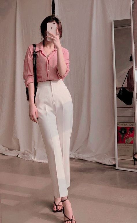 Smart Casual Women Outfits, Simple Casual Outfits, Casual Work Outfits Women, Lawyer Fashion, Casual College Outfits, Stylish Work Attire, Office Outfits Women, Business Casual Outfits For Work, Everyday Fashion Outfits