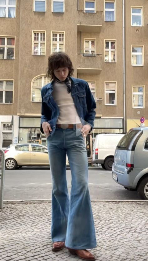 Men In Flared Pants, 70s Denim Jacket Outfit, 70s Rockstar Aesthetic Men, Bellbottom Pants Outfits Men, Mens Flared Jeans Outfit, 70's Fashion Men, Bell Bottom Jeans Outfit Men, Bell Bottoms Men, 70s Bell Bottoms Outfits