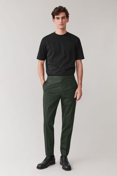 Dark Green Pants Outfit Men, Olive Green Trousers Outfit, Green Trousers Outfit Men, Green Pants Outfit Men, Green Trousers Outfit, Trousers Outfit Men, Outfit Boda, Green Pants Men, Green Pants Outfit