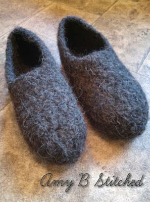 A Stitch At A Time for Amy B Stitched: TOASTY TOES Basic Felted Crocheted Slippers FREE Pattern Wool Slippers Pattern, Felted Slippers Pattern, Felted Wool Slippers, Felted Crochet, Crochet Slippers Free Pattern, Diy Slippers, Crochet Slipper Pattern, Felt Shoes, Crochet Wool