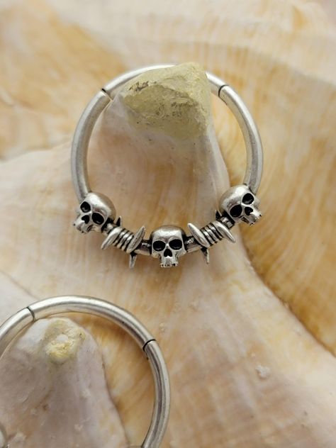 Cute Septum Piercing Jewelry, Septum Piercing Jewelry Unique, Gothic Hoop Earrings For Pierced Ears, Weird Septum Jewelry, Cool Septum Jewelry, Edgy Pierced Skull Jewelry, Grunge Septum Jewelry, Goth Hoop Earrings, Gothic Septum Jewelry