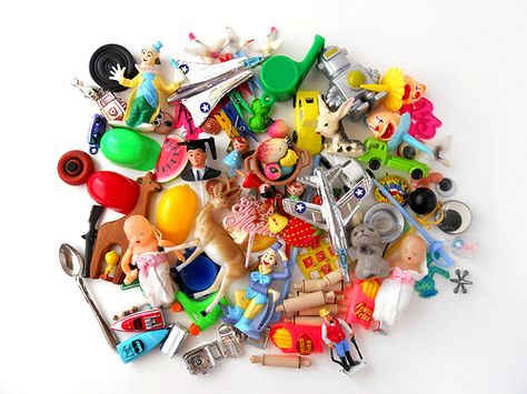 #SuzannaScott | Bits & Bobs Pile. #photography #kitsch #thingsorganisedneatly Surprise Package, Plastic Fantastic, Find Your Aesthetic, Learn Languages, Cracker Jack, Cracker Jacks, Small Toys, Gumball Machine, Mini Things