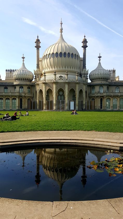 Royal pavilion in Brighton The Wiz Musical, Royal Pavilion, European Architecture, Beautiful Castles, England Travel, Long Weekend, Winter Time, Day Trips, Brighton