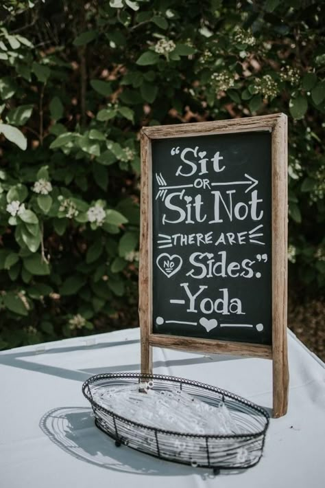 Wedding Star Wars, Star Wars Wedding Ideas, Star Wars Themed Wedding, Star Wars Ring, Star Wars Wedding Theme, Nerd Wedding, Nerdy Wedding, Marriage Reception, Star Wars Quotes