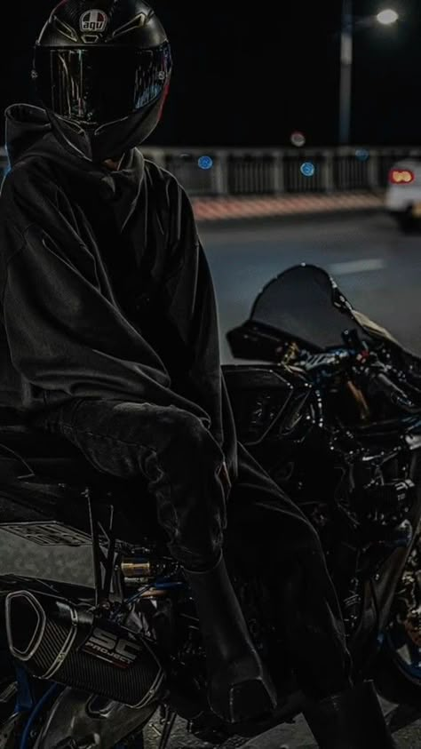 Motorcycle Guy, Biker Photography, Hot Biker Guys, Motocross Love, Image Moto, Biker Photoshoot, Bike Aesthetic, Gentleman Aesthetic, Motorcycle Aesthetic