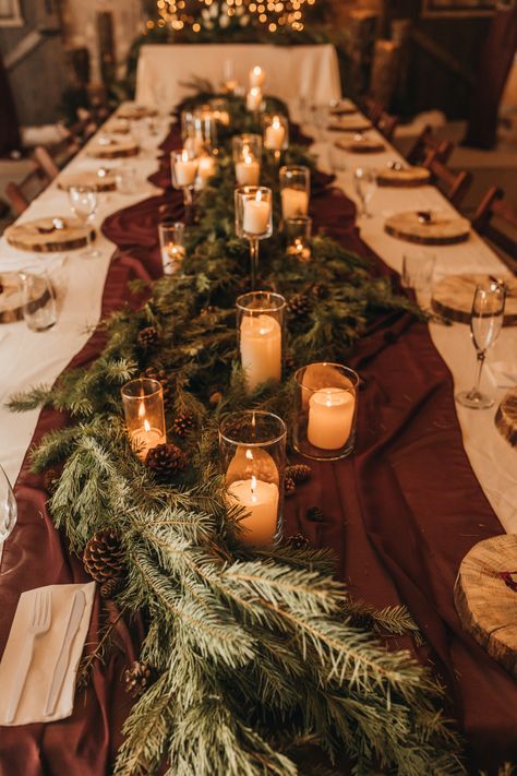 Burgandy Theme Wedding, Wedding In December Ideas, Rustic Christmas Wedding Table Decor, Wedding Theme Ideas Winter, Christmas Wedding Rustic, Whimsical Christmas Wedding, Winter Dinner Decorations, Winter Wedding Ideas December Table Decorations, Rustic Winter Centerpieces