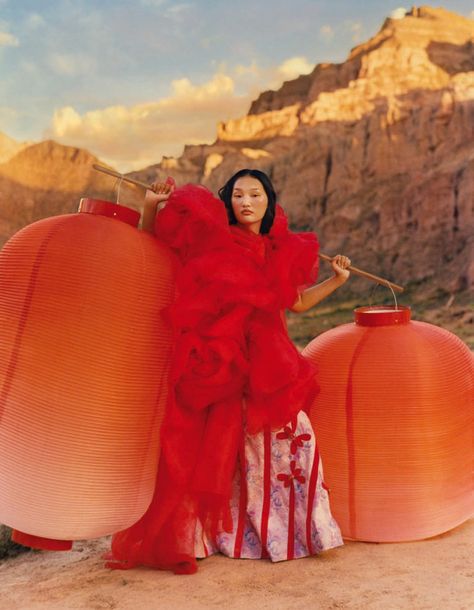 Fan Jinghan covers Vogue China September 2021 by Hailun Ma China Vogue, Couture Photography, Breaking New, Vogue China, Fashion Images, Chinese Style, New Beginnings, Photography Poses, Fashion Photography