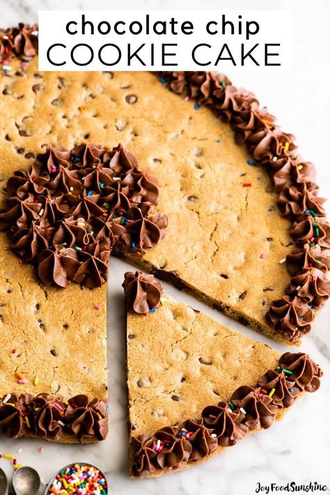 This chocolate chip cookie cake recipe is soft, chewy, slightly doughy and decorated with the best chocolate buttercream frosting. It's easy to make, large enough to feed a crowd, and even better than store-bought! Best Chocolate Buttercream, Chocolate Chip Cookie Cake Recipe, Best Chocolate Buttercream Frosting, Chocolate Chip Cake Recipe, Skillet Cookies, Baking Challenge, Moist Cake Recipe, Cookies Making, Valentines Breakfast