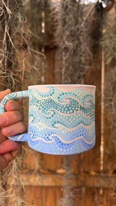 Paint And Pottery Ideas, Pottery Painting Ideas Easy, Clay Cafe, Diy Keramik, Ceramic Cafe, Diy Pottery Painting, Pottery Painting Ideas, Color Me Mine, Paint Your Own Pottery