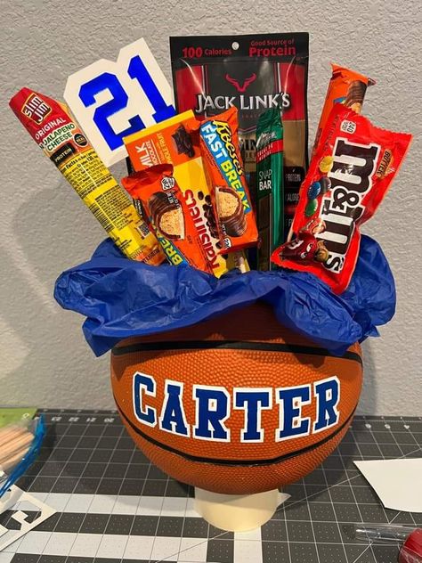 Senior Night Basketball Gift Ideas, Senior Baskets Gift Ideas Basketball, Basketball Themed Gift Baskets, Basketball Gift Basket For Boyfriend, Basketball Senior Night Table Ideas, Basketball Senior Night Gifts Baskets, Basketball Bouquet, Basketball Gift Basket, Basketball Basket Gift Ideas