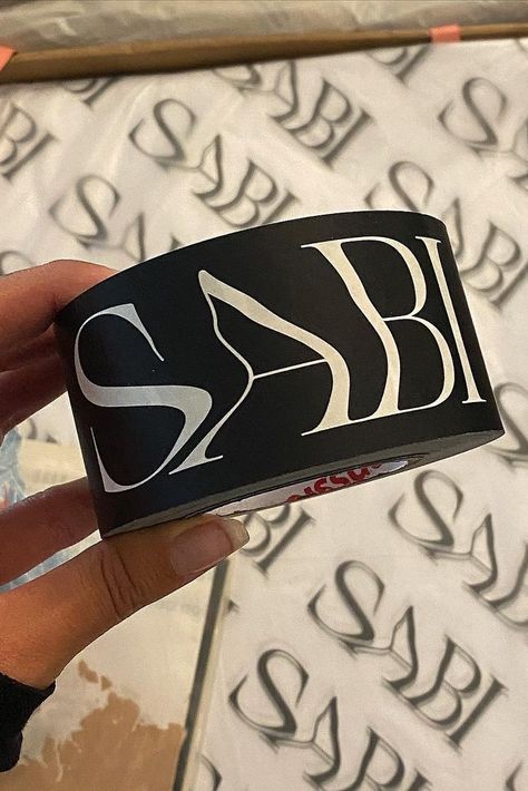 Looking for a minimalist tape inspo? Check out @sabi_thelabel's noissue Custom Recycled and Recyclable Packing Tape in black and white. 🙌🏻 Custom Packing Tape, Packaging Eco Friendly, Eco Friendly Materials, Ecommerce Packaging, Custom Tape, Products Display, Printed Tape, Brand Personality, Box Tape