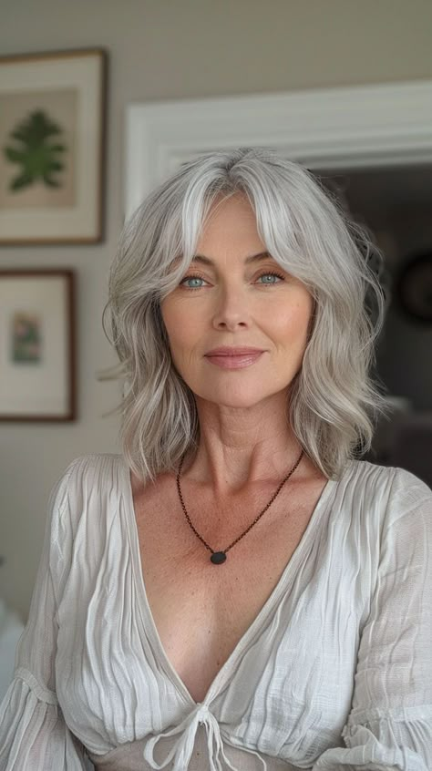 Grey Hair And Makeup, Blonde Balayage Bob, Going Gray Gracefully, Gorgeous Gray Hair, Silver Grey Hair, Long Gray Hair, Going Gray, Silver Age, Modern Hairstyles