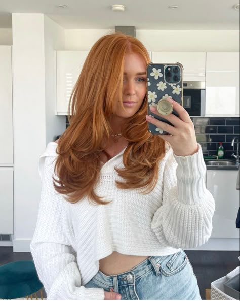 Red Hair Long Layers, Red Hair Layers, Golden Copper Hair, Red Hair Cuts, Crimson Red Hair, Medium Red Hair, Red Hair Styles, Gorgeous Red Hair, Deep Red Hair