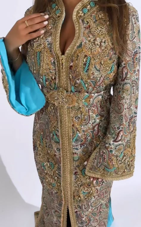 Moroccan Traditional Dress, Moroccan Takchita, Jalabia Styles, Muslim Long Dress, Morrocan Fashion, Moroccan Kaftan Dress, Caftan Moroccan, Moroccan Dresses, Moroccan Clothing