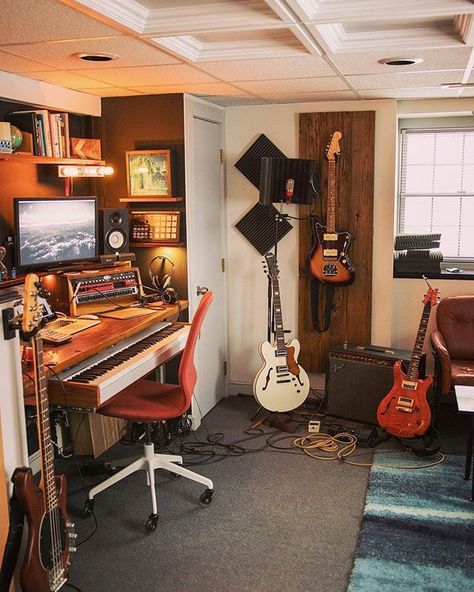 Awesome guitars and gear in this studio.  By @colurer  #musicproducer #musicstudio Music Room Ideas, Music Room Design, Music Bedroom, Home Studio Ideas, Home Music Rooms, Guitar Room, Recording Studio Design, Recording Studio Home, Home Studio Setup