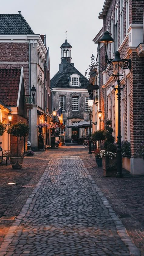 Christina Aesthetic, City Street Aesthetic, English Street, Cozy City, Cozy Town, English City, Voyage Europe, City Photography, City Aesthetic