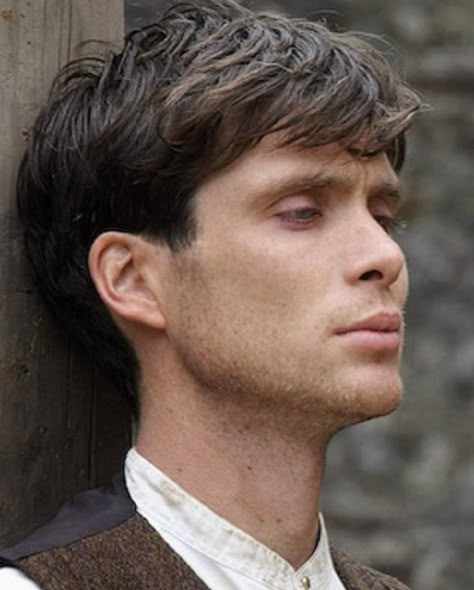 Cillian Murphy in the Wind that Shakes the Barley. Cillian Murphy Haircut, Cillian Murphy Peaky Blinders, How To Disappear, Beautiful Blue Eyes, Cillian Murphy, Christian Bale, Evan Peters, The Secret History, The Perfect Guy