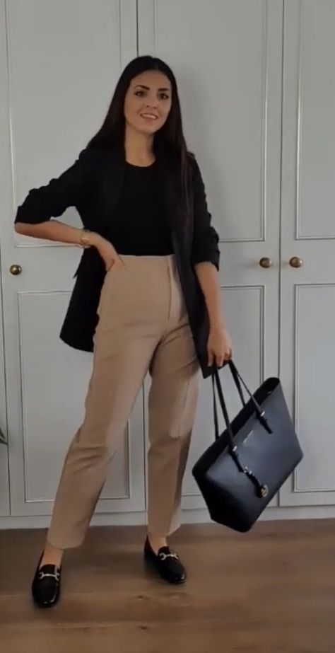 Semiformal Outfit Mujer, Semiformal Outfit, Galaxy Stuff, Outfit Elegante, Outfit Mujer, Moda Chic, Classy Work Outfits, Stylish Work Outfits, Teacher Outfits