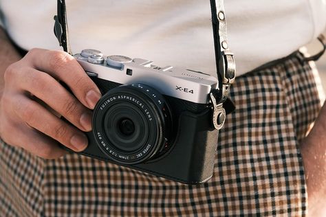 The 10 Best Compact Mirrorless Cameras to Buy for 2023 Cameras To Buy, Instax Mini Evo, Film Camera Photography, Digital Camera Photography, Compact Digital Camera, Travel Camera, Fujifilm Camera, Still Photography, Compact Camera