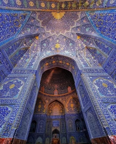 Iranian Architecture Shah Mosque, Ancient Persian Architecture, Isfahan Iran, Architecture Antique, Iranian Architecture, Persian Architecture, Persian Empire, Persian Culture, Beautiful Mosques