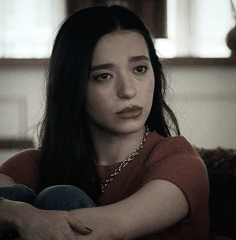 mikey madison as amber freeman in scream (2022) icon mine give creds Amber Freeman Scream, Mikey Maddison, Mickey Madison, Scream Icons, Scream Aesthetic, Amber Freeman, Scream 5, Scream Movies, Scream Cast