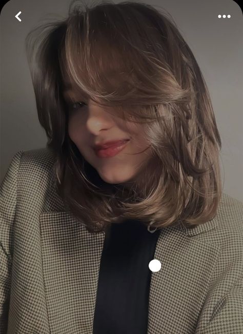 Haircuts For Medium Length Hair, Layered Haircuts For Medium Hair, Haircut Inspo, Hair Inspiration Short, Hairstyles For Layered Hair, Shot Hair Styles, Shoulder Length Hair Cuts, Haircuts Straight Hair, Short Hair Haircuts