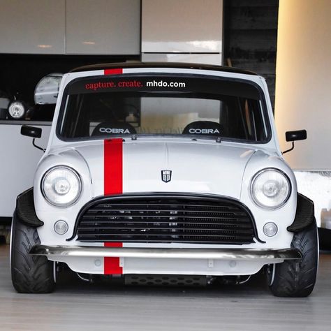 🏁Classic Mini Nation🏁 on Instagram: “😍😍 🚗 @martinhejdesten” Genius Packaging, Old Mini Cooper, Mini Cooper Sd, Small Vehicles, Mini Cooper Sport, Mini Cooper Custom, Tata Cars, Mini Morris, Mini Cooper Classic