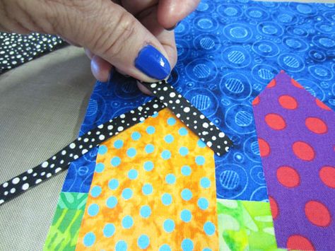 How to Make a Whimsy House Art Quilt - WeAllSew Scrappy Applique Quilt, House Quilts Patterns, Beginner Art Quilt, Scrappy Mini Quilts, Mini Art Quilts, House Quilts Ideas, House Block Quilt Patterns, Art Quilts Tutorial, Applique Quilts Ideas