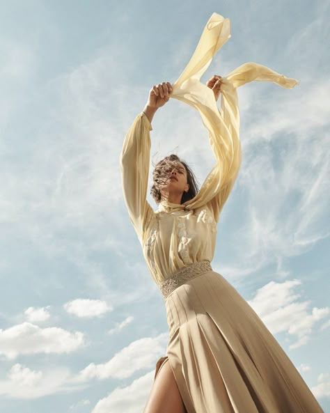 Irina, Grace, Tianna, Varsha Beach Fashion Editorial, Outdoor Fashion Photography, Paola Kudacki, Beach Editorial, Inspiration Photoshoot, Outdoor Shoot, Beach Shoot, Contemporary Photographers, Vogue Russia