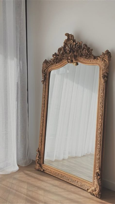 Large Mirror Bedroom Decor, En Gold Furniture, Big Gold Mirror Aesthetic, Golden Antique Mirror, Antique Gold Mirror Aesthetic, Big Fancy Mirror, French Gold Mirror, Cheap Floor Mirrors, Antique Mirror Gold