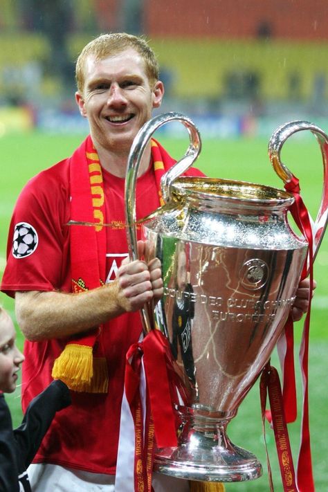 Manchester United Champions, Paul Scholes, Manchester United Premier League, Champions League Trophy, Manchester United Wallpaper, Manchester United Legends, Manchester United Players, Colour Photo, Etihad Stadium