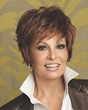 raewuriaH yb 4R ,giW elkrapS hcleW leuqa R Chin Length Hair Styles For Women, Chris Jenner Haircut, Chin Length Hair Styles, Chris Jenner, Short Men's Hairstyles, Short Hairstyles Ideas, Wigs Styles, Raquel Welch Wigs, Textured Layers