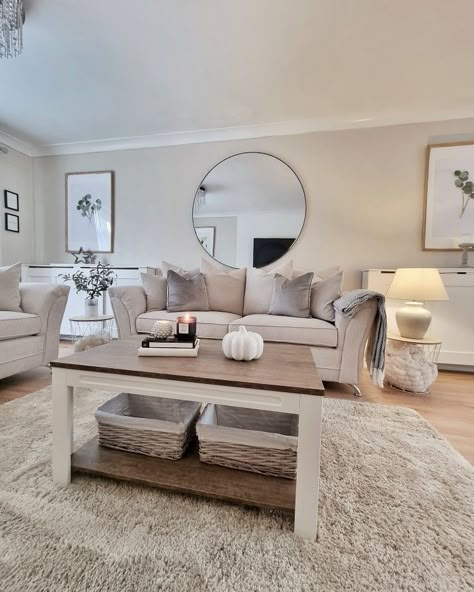 Beige And White Living Room, Cream Sofa Living Room, Beige Sofa Living Room, Greige Living Room, Taupe Living Room, Lounge Room Styling, Bathroom Grey, Living Room Decor Gray, Beige Living Rooms