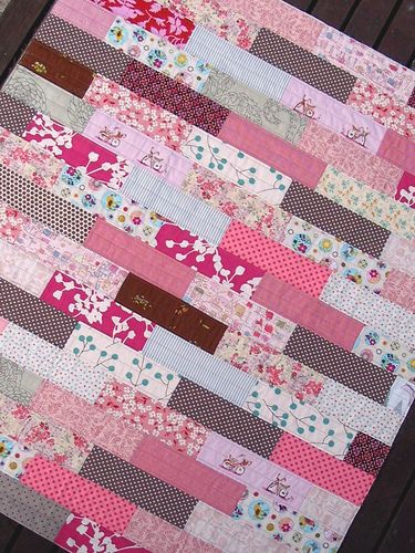 Red Pepper Quilts, Jelly Roll Quilt Patterns, Quilt Modernen, Baby Quilt Patterns, Jelly Rolls, Beginner Quilt Patterns, Pink Quilts, Jellyroll Quilts, Easy Quilt Patterns