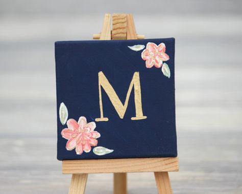 Mini Canvas and Easel with Gold Initial / by BlueDogwoodBoutique Canvas And Easel, Mini Tela, Mini Toile, Chalk Painting, Small Canvas Paintings, Simple Canvas Paintings, Cute Canvas Paintings, Easy Canvas Art, Soyut Sanat Tabloları